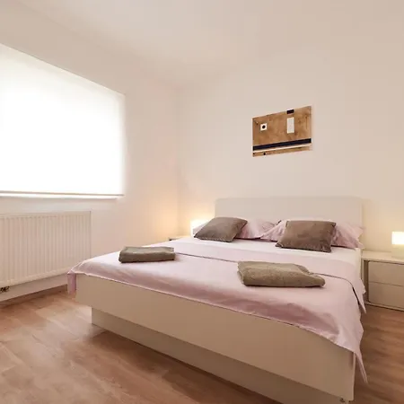 Leon Apartament Bibinje